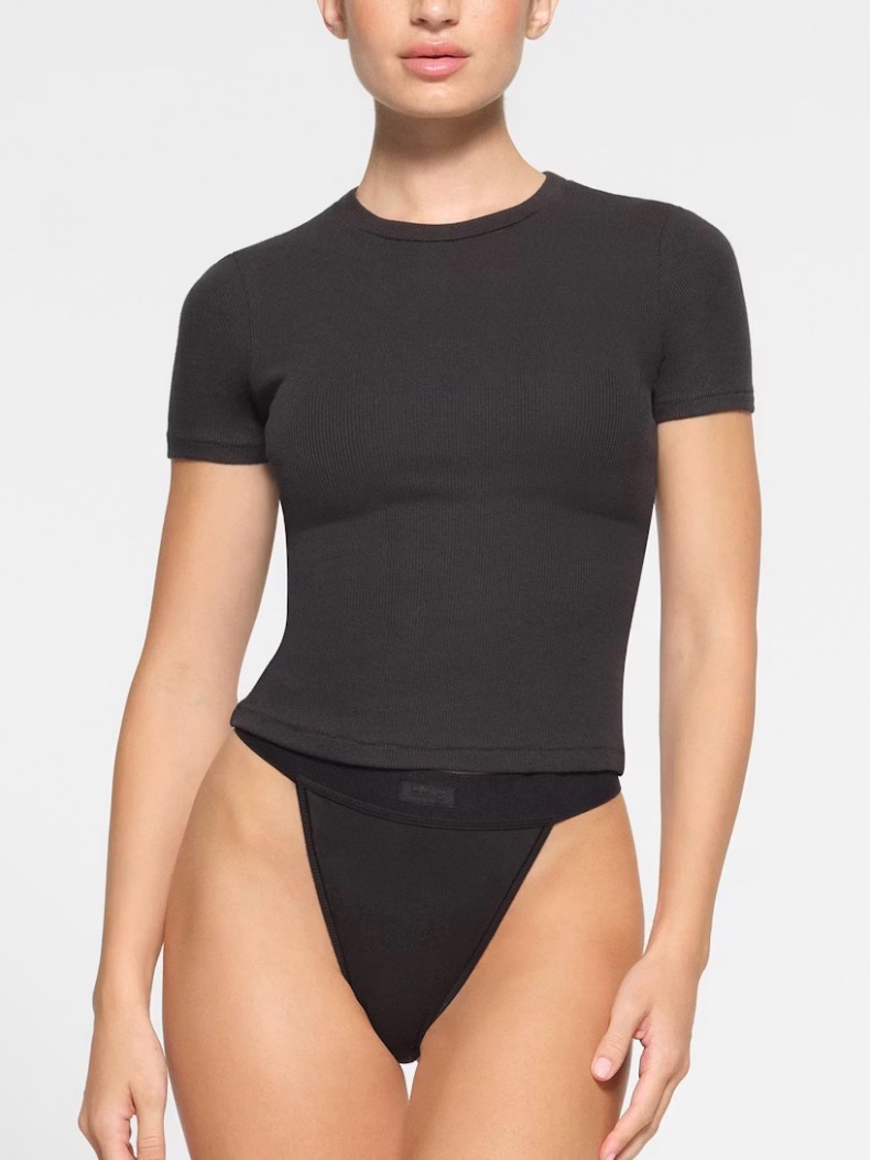 Skims Cotton Rib Short-Sleeve Crewneck Tee In Black